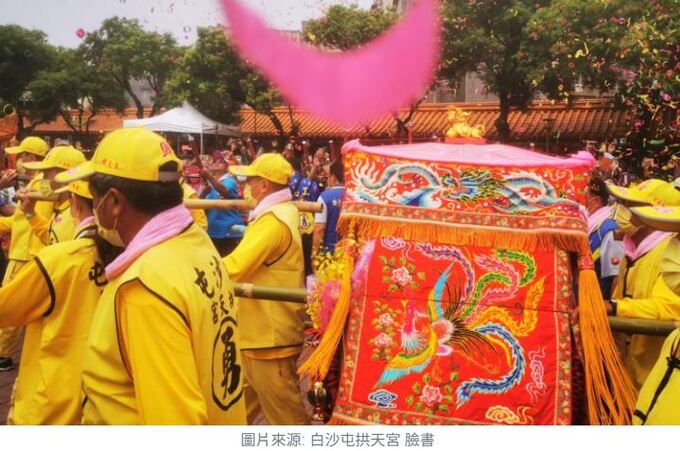 媽祖的無聲指引：AI筆記白沙屯媽祖首度深入南投，外國人眼中的信仰奇蹟