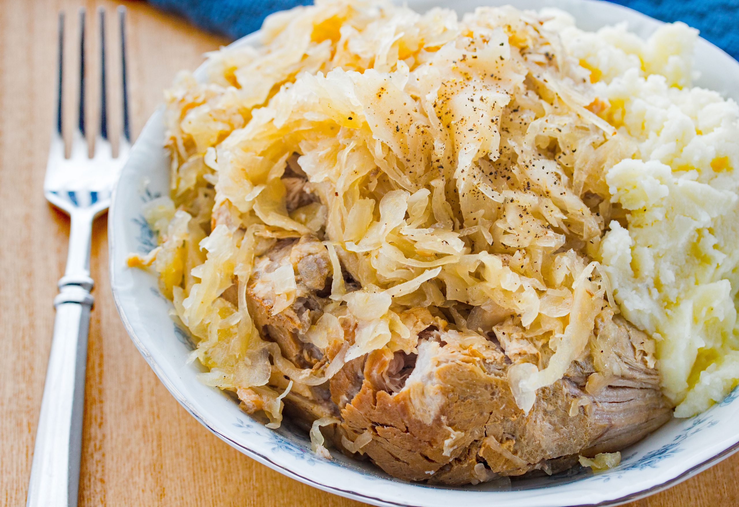 pork and sauerkraut recipe crock pot pennsylvania dutch