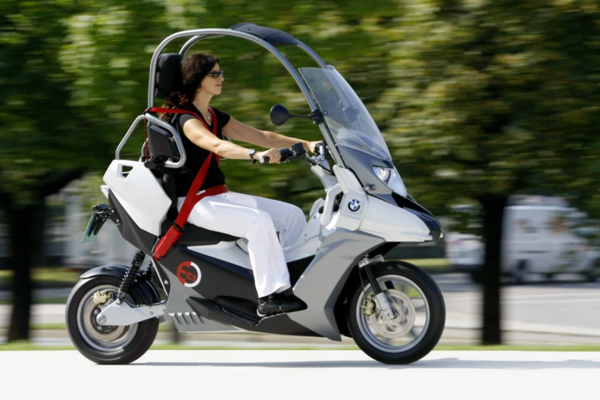 E is for electric: The BMW C1-E concept scooter